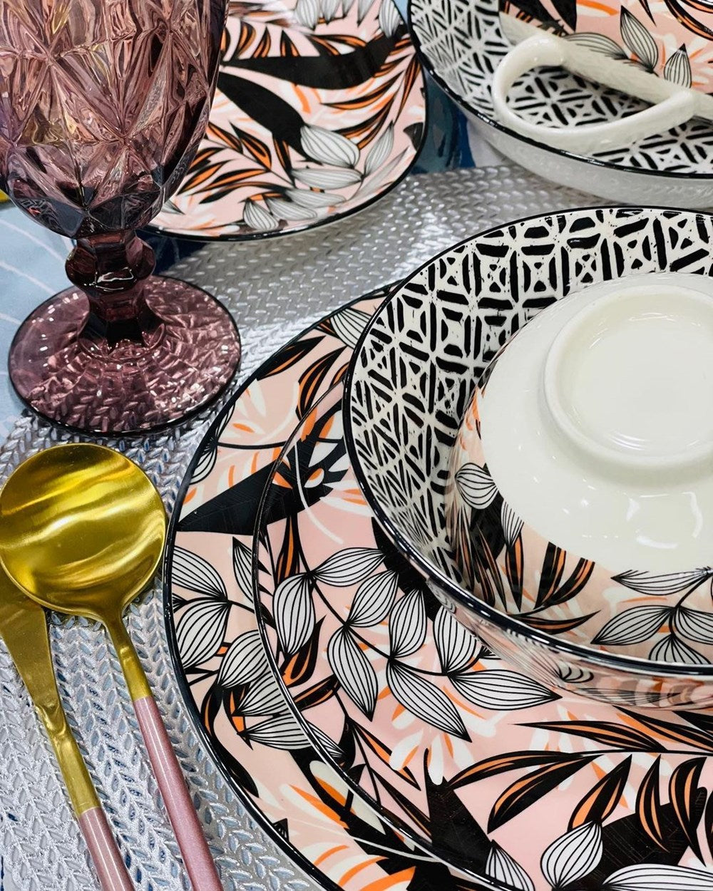 Black & Peach Dinnerware - Snacks Bowl | Full House Lebanon