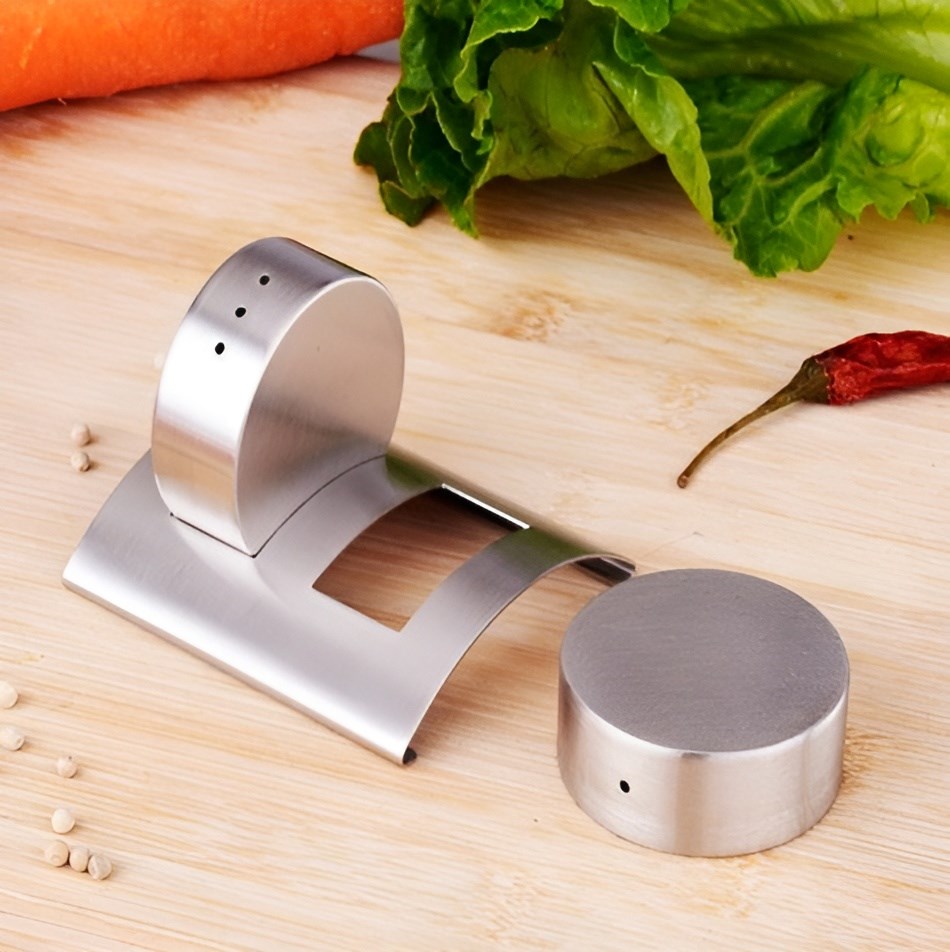 Stainless Steel Salt & Pepper Shakers | Full House Lebanon