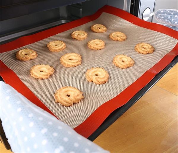 Non Stick Silicone Baking Pad - Large | Full House Lebanon