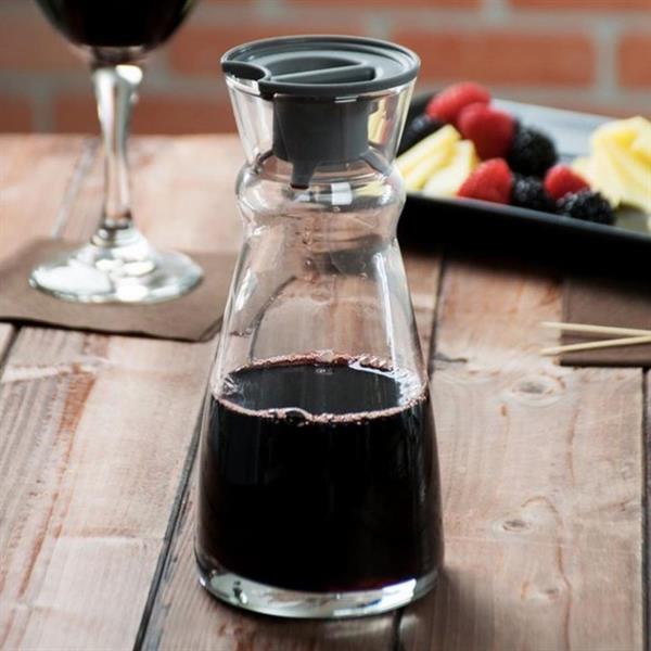 Glass Decanter with a Plastic Lid - Large | Full House Lebanon