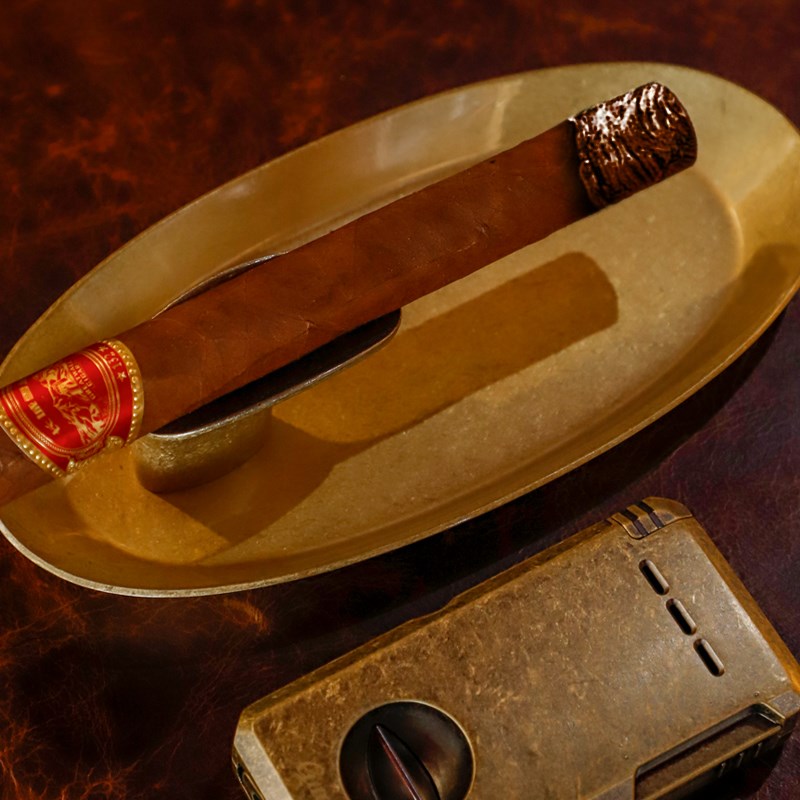 Guevara Cigar Rest Ashtray - Silver | Full House Lebanon