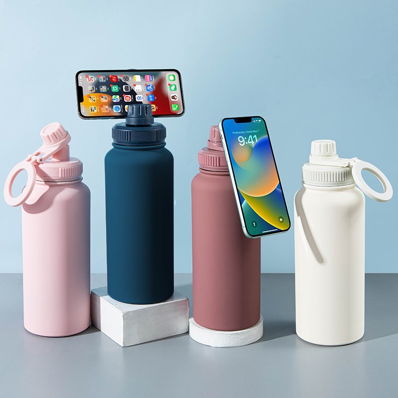 Stainless Steel Insulated Bottle with Magnetic Phone Holder - Black | Full House Lebanon